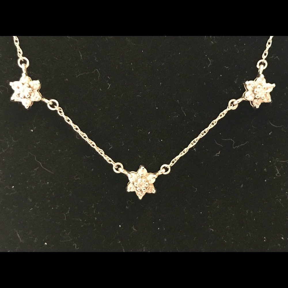 Flower station necklace